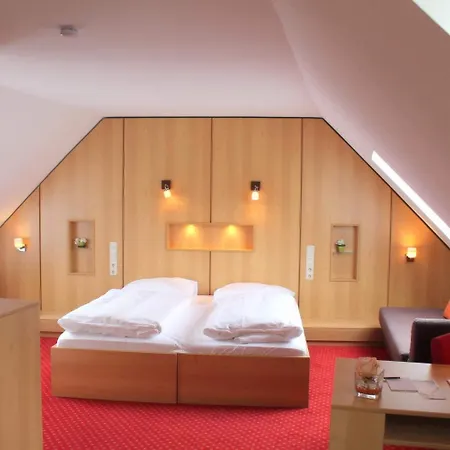 Hotel Steichele & Weinrestaurant 3*