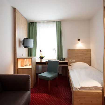 斯特彻勒酒店&维纳餐厅 3* 纽伦堡