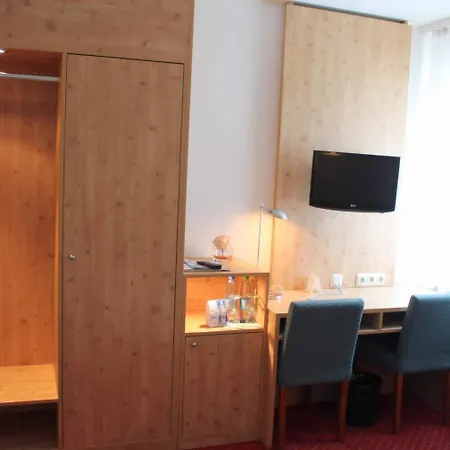 Hotel Steichele & Weinrestaurant 3*