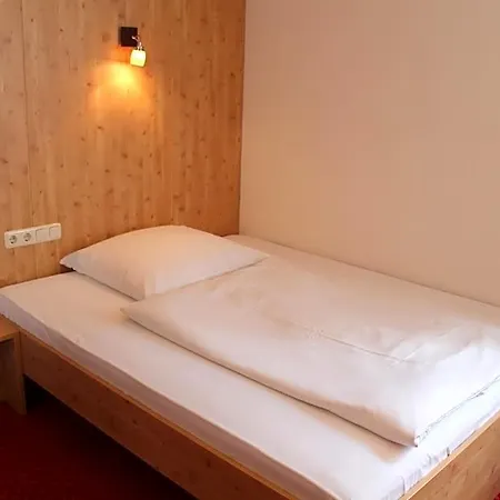 Hotel Steichele & Weinrestaurant 3*
