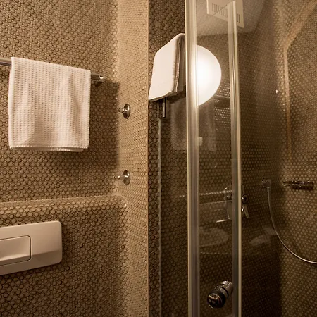슈나이헬러 앤드 바인레스토랑 호텔
