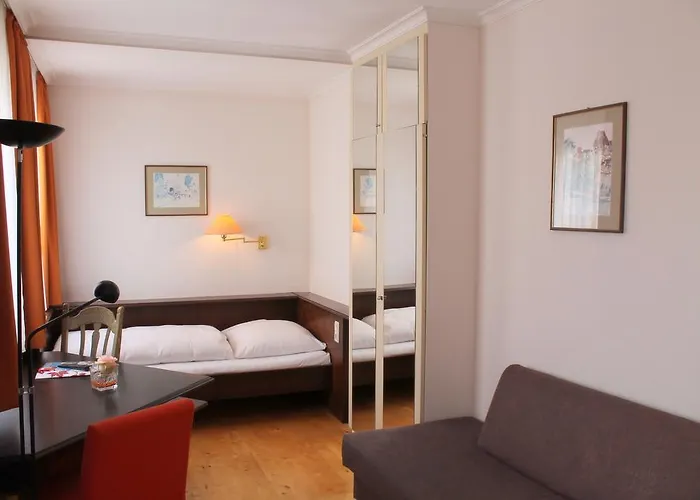 Steichele & Weinrestaurant Szálloda Nürnberg