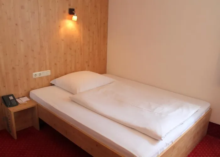 Hotel Steichele & Weinrestaurant 3*